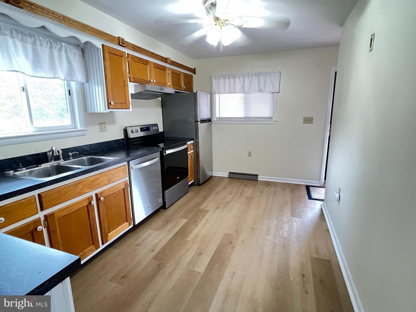 208 Allendale Avenue photo 25
