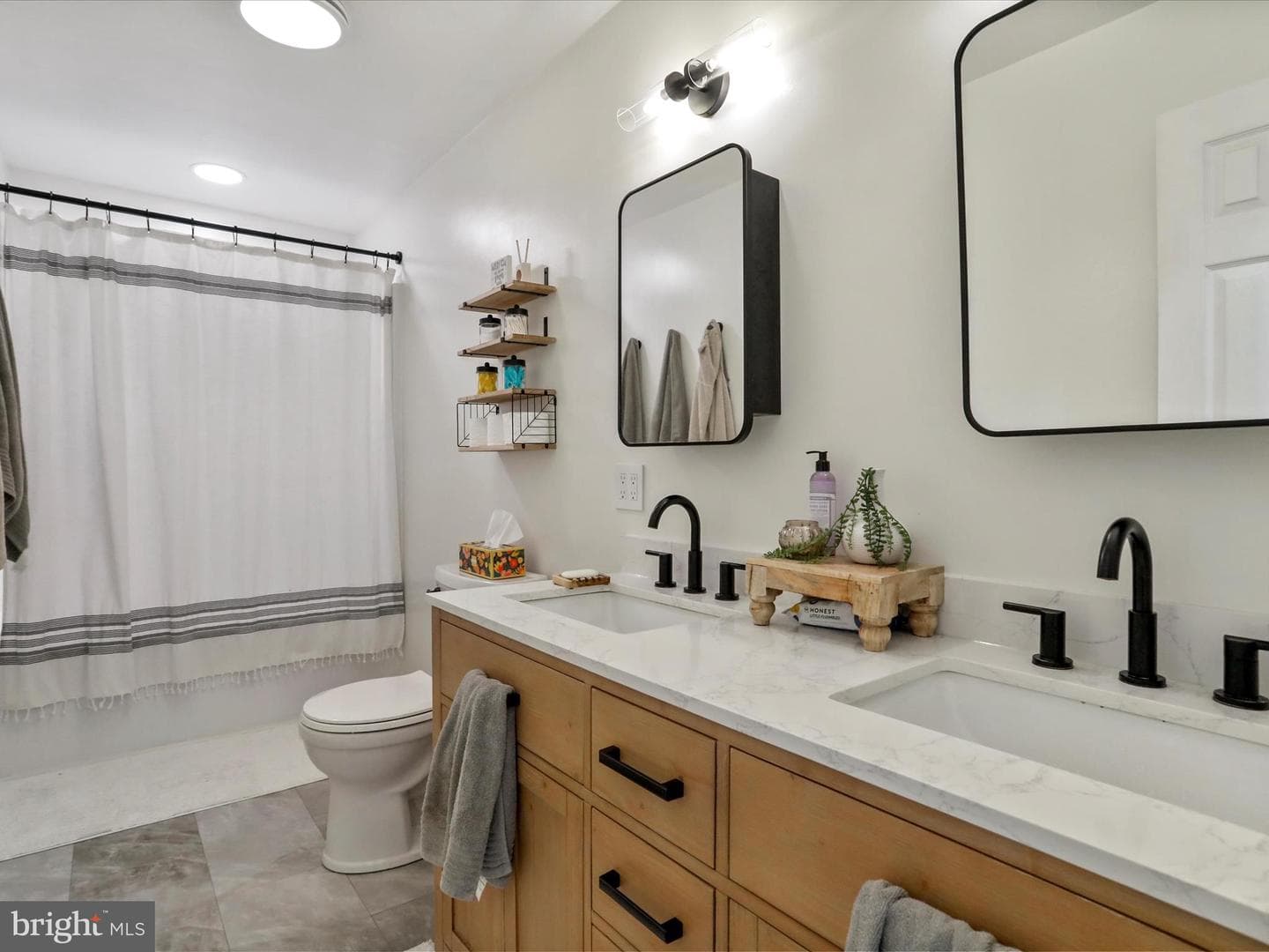 14516 Barton Boulevard SW photo 15