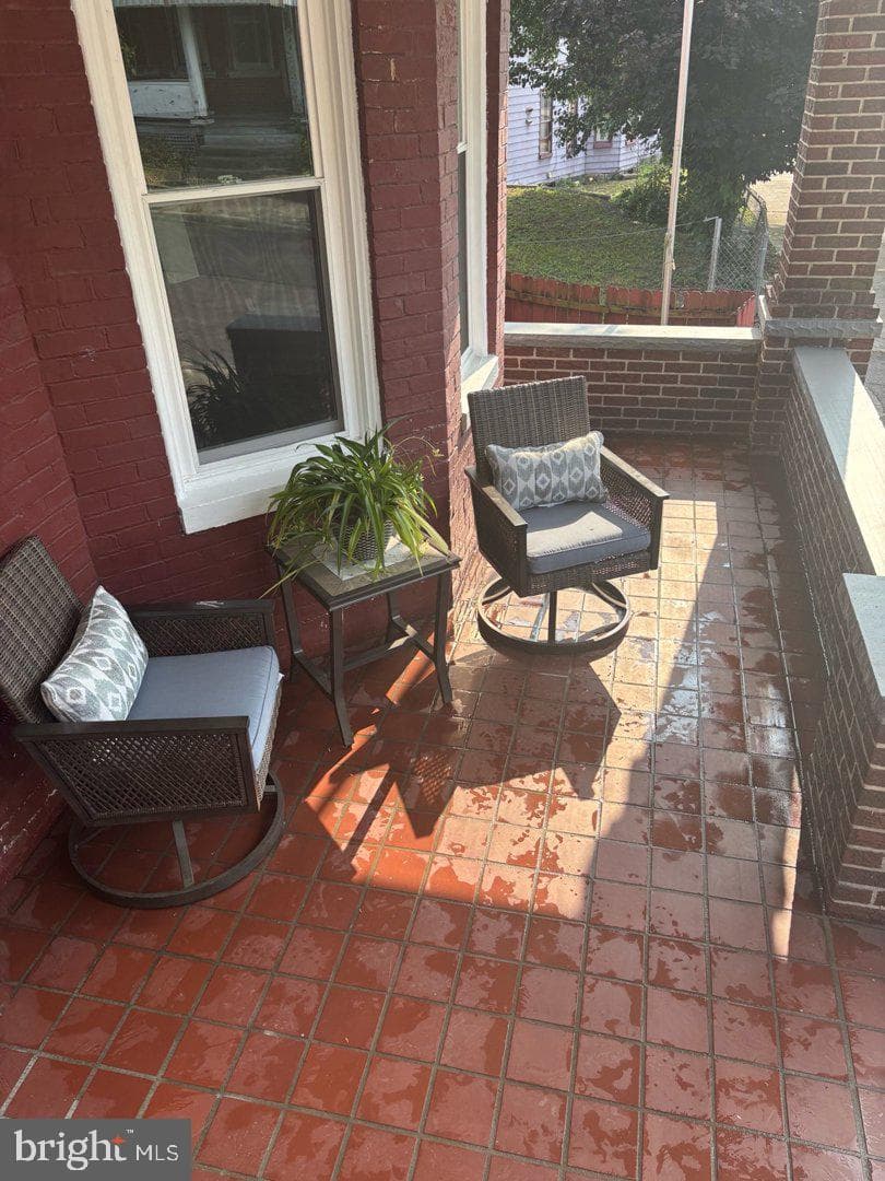 211 S Central Avenue photo 3