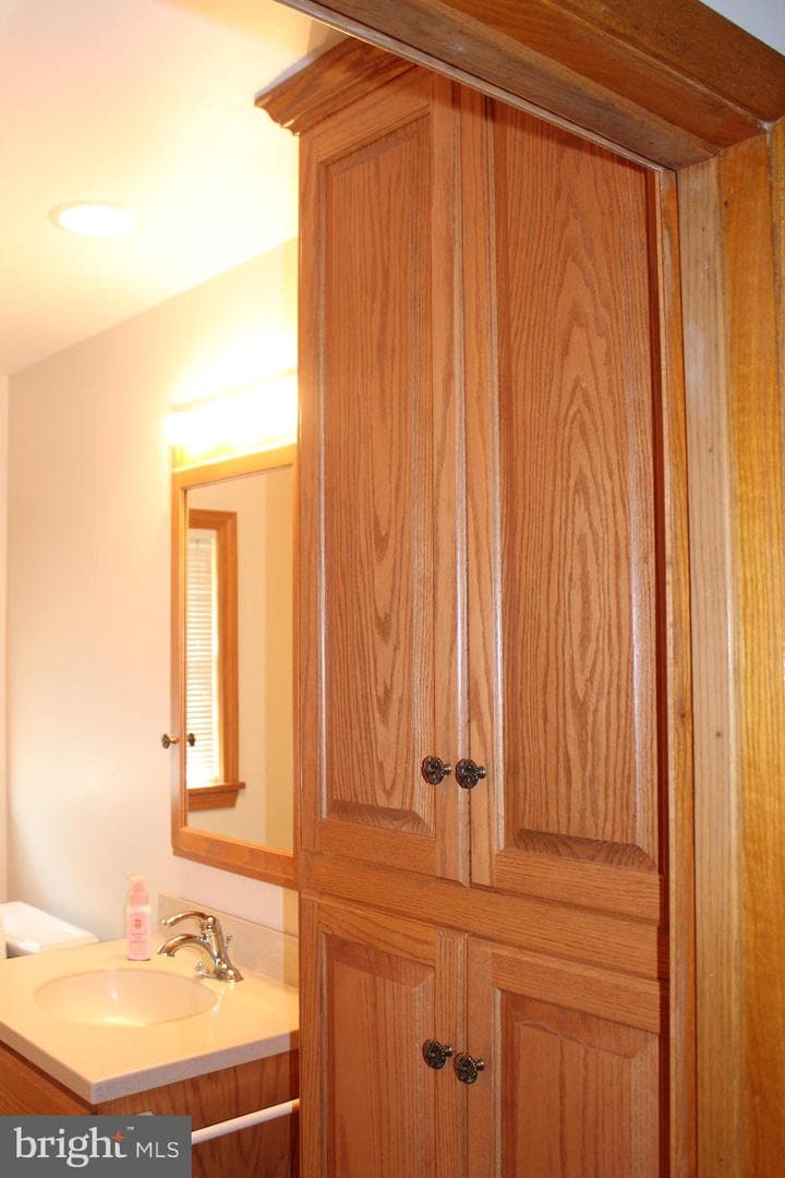 17 Richard Way photo 31
