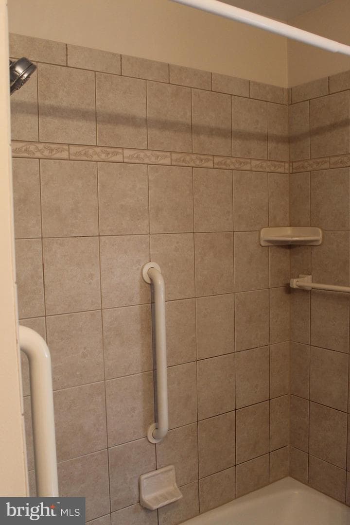 17 Richard Way photo 33