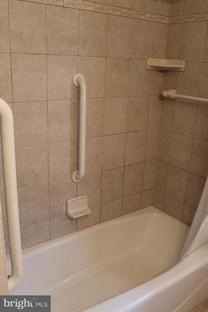 17 Richard Way photo 34