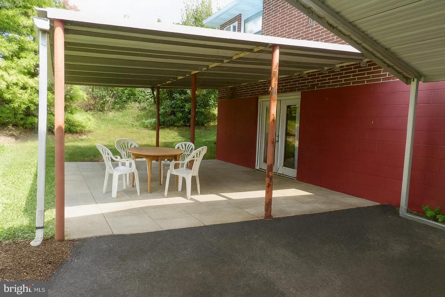 805 White Avenue photo 14