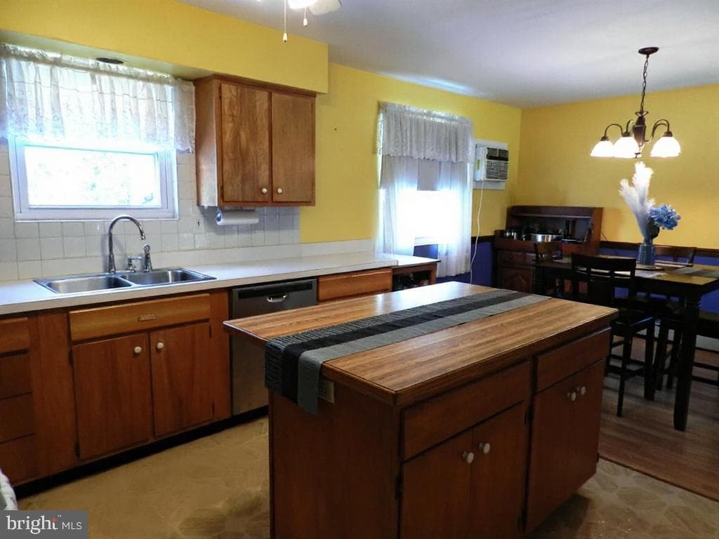 805 White Avenue photo 5