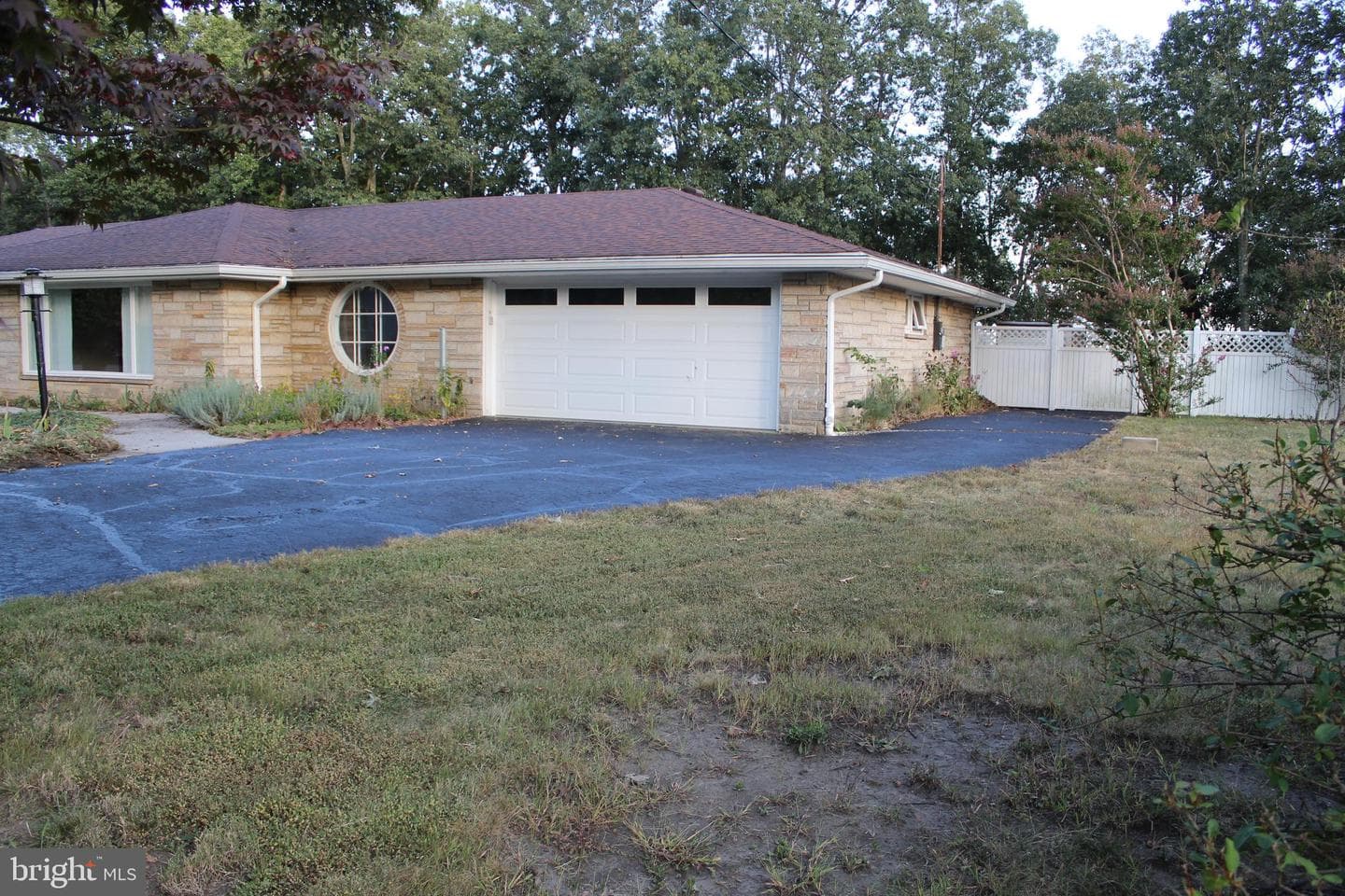 7 Forest Drive photo 4