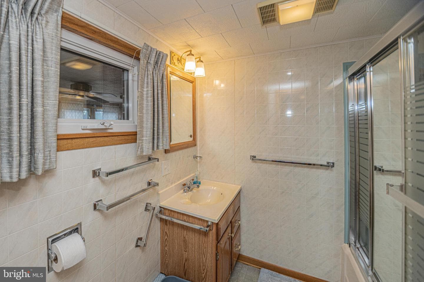 93 Washington Street photo 14