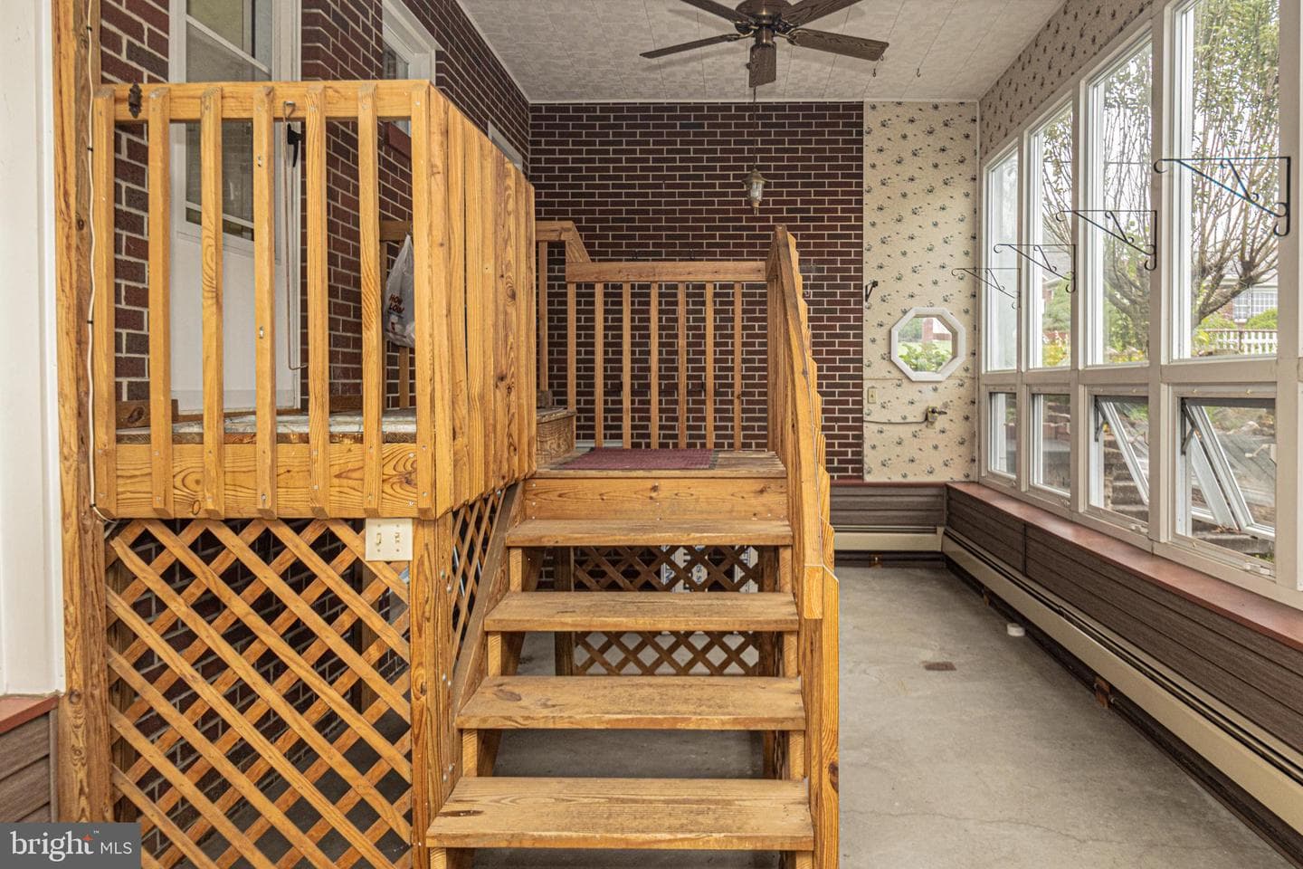 93 Washington Street photo 8