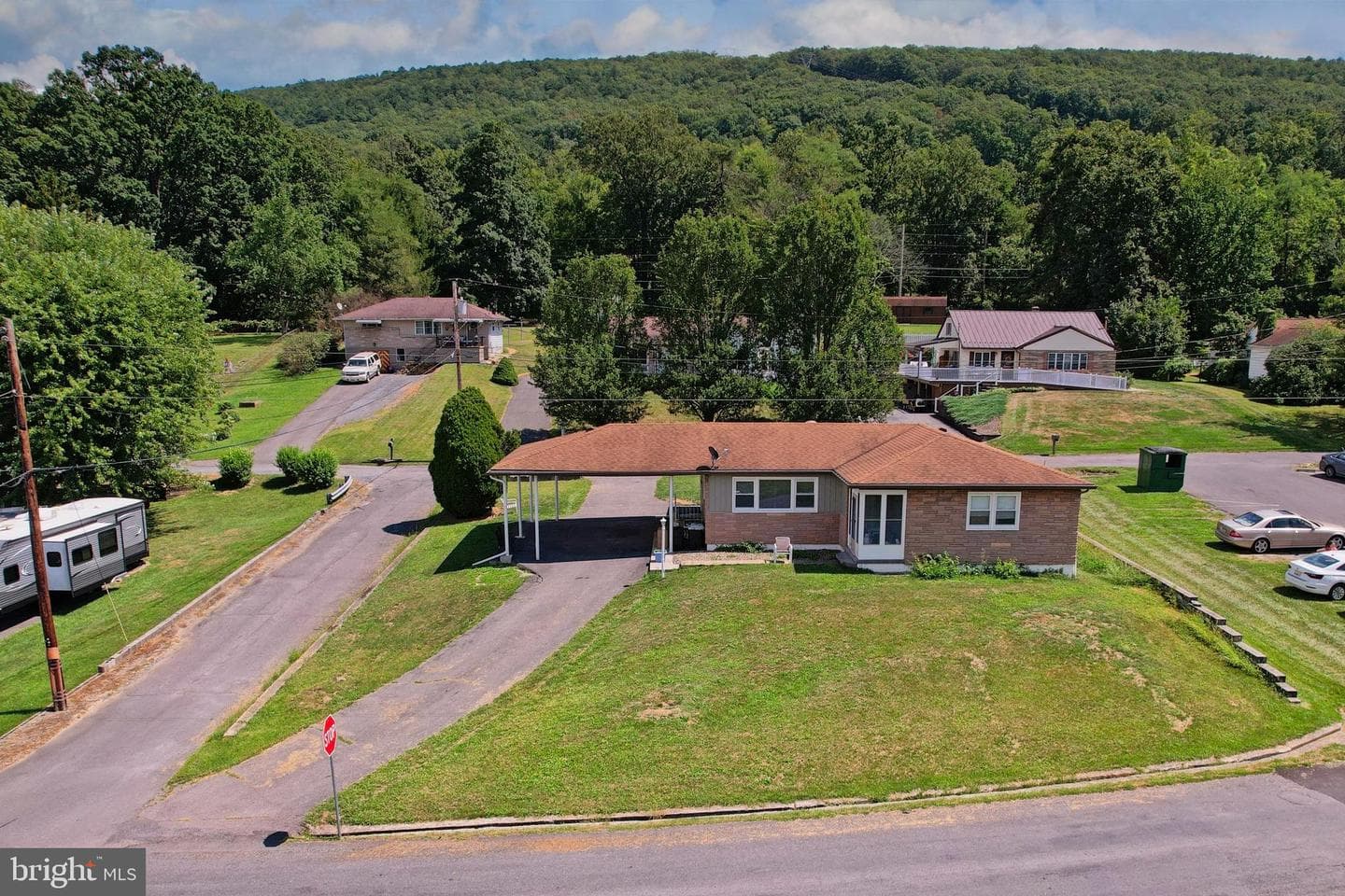 14 Clubhouse Road photo 4