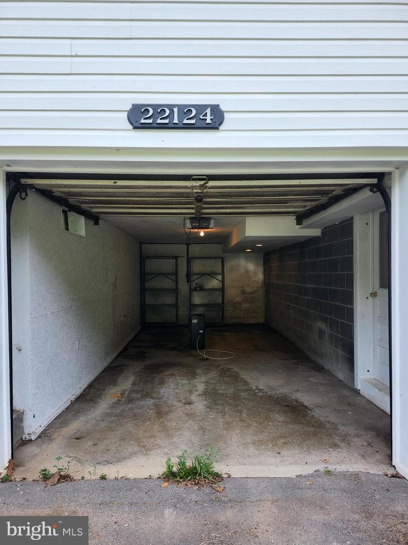 22124 Mcmullen Highway SW photo 10