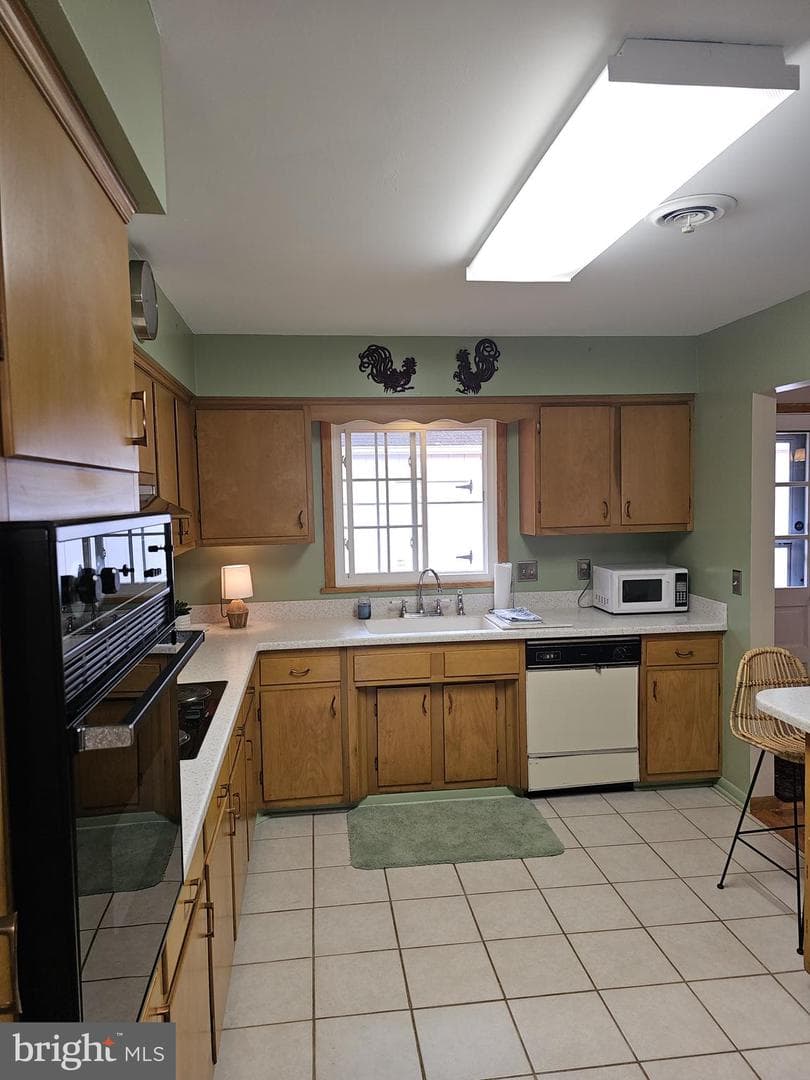 213 Central Avenue photo 11