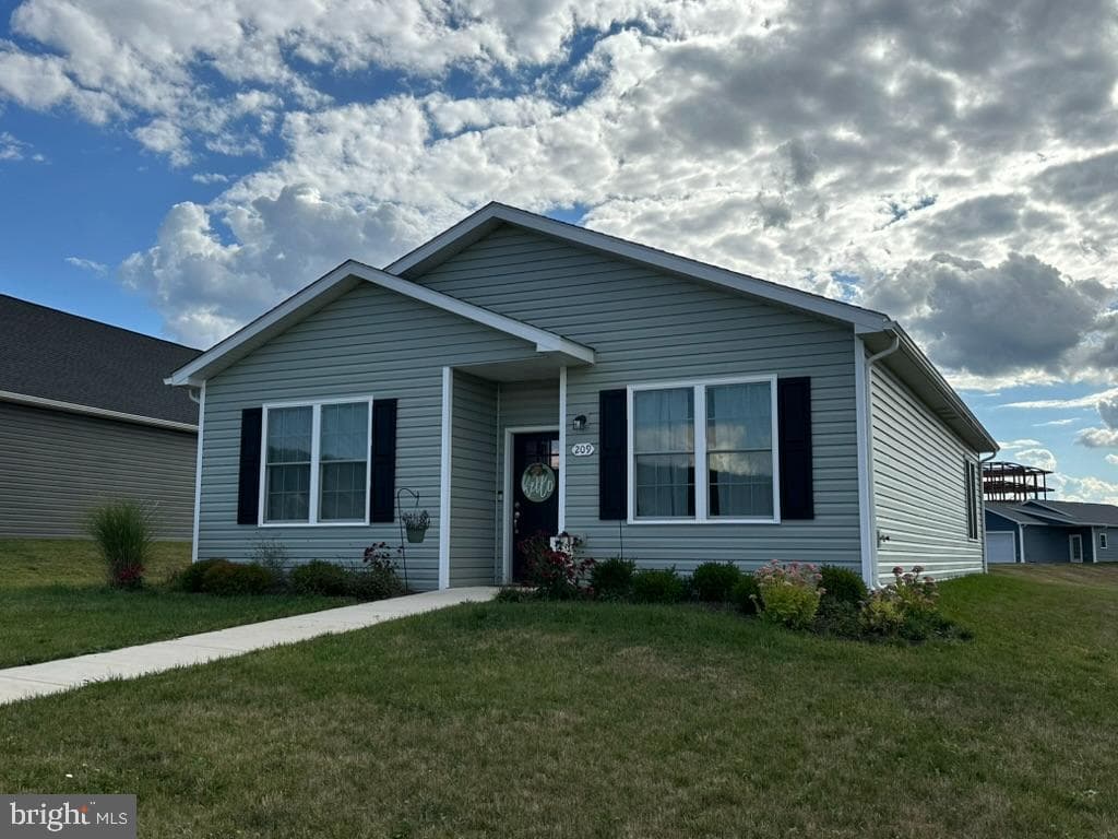 209 Moonlight Drive photo 1