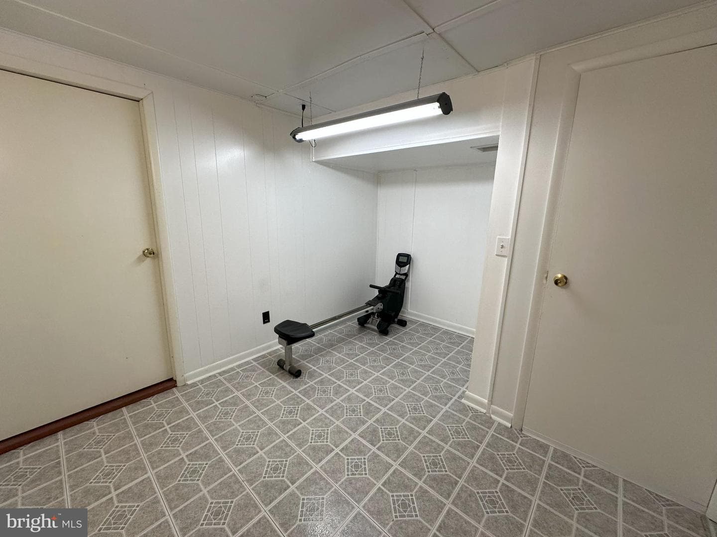 809 Valley View Drive photo 33