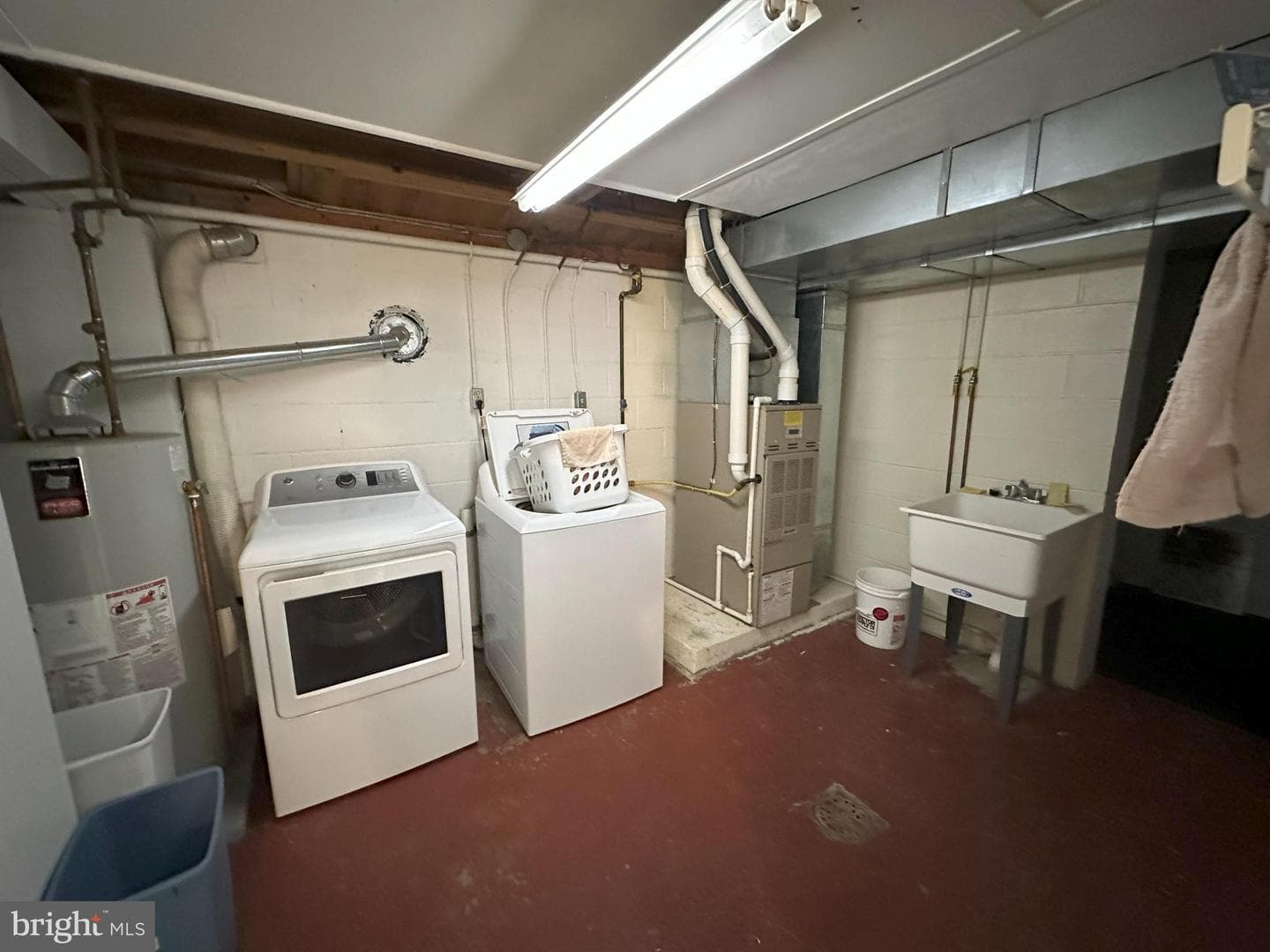 809 Valley View Drive photo 34