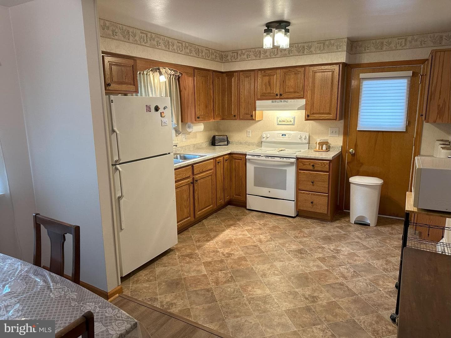 809 Valley View Drive photo 9