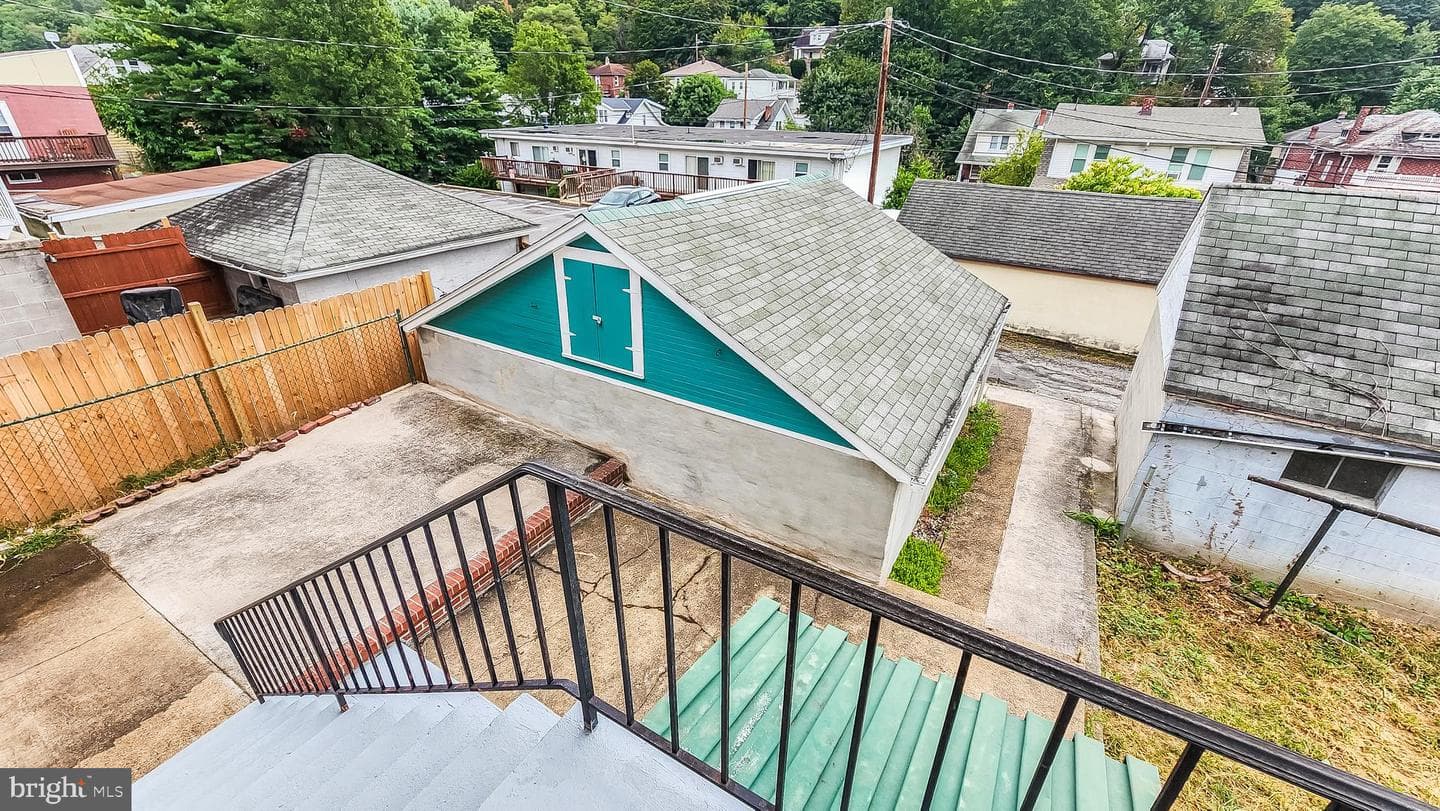 603 Lincoln Street photo 32