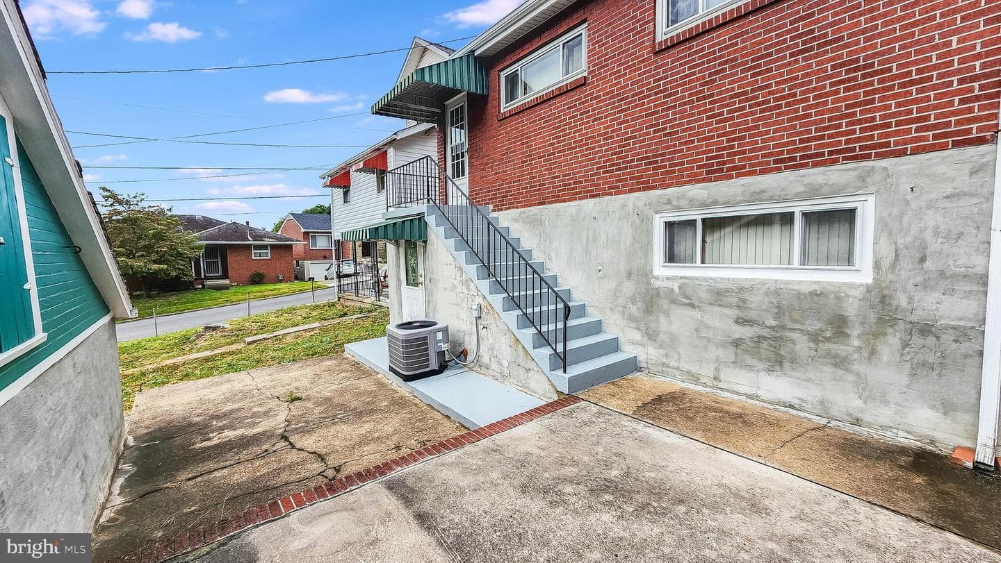 603 Lincoln Street photo 33