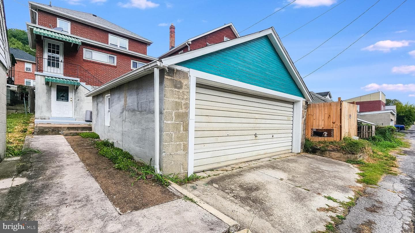 603 Lincoln Street photo 35
