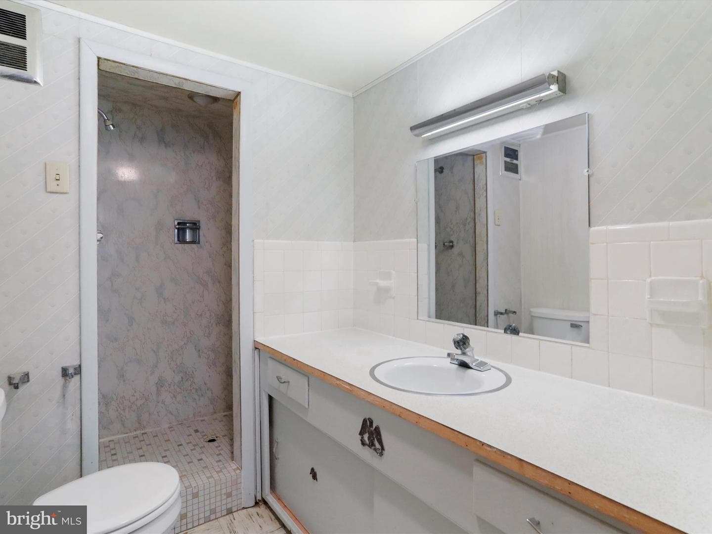 810 Winifred Road photo 27