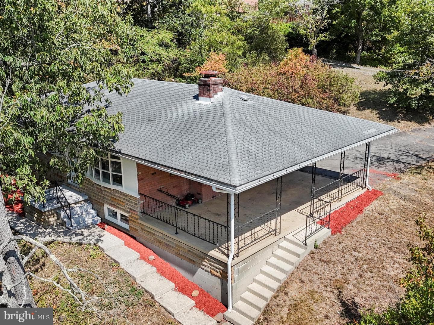 810 Winifred Road photo 36