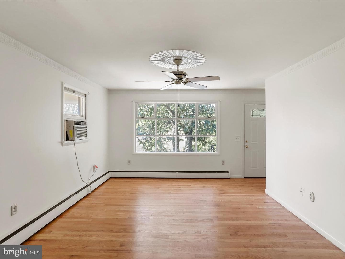 810 Winifred Road photo 9