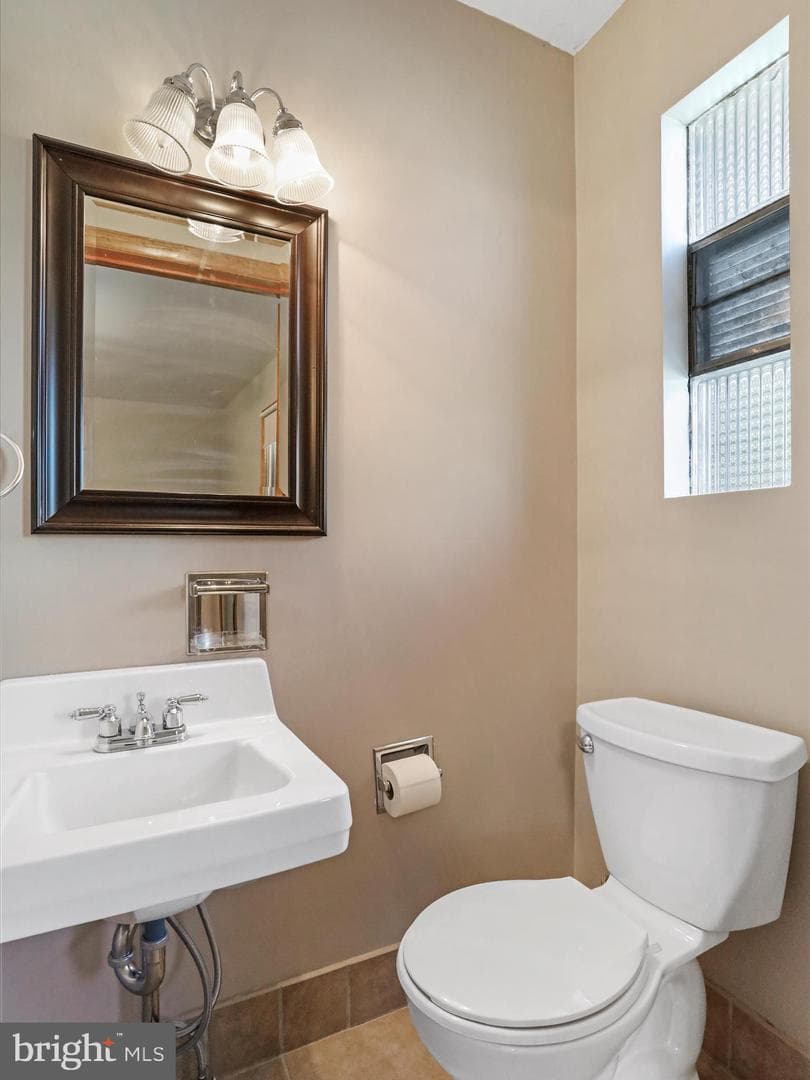 407 Caroline Street photo 16