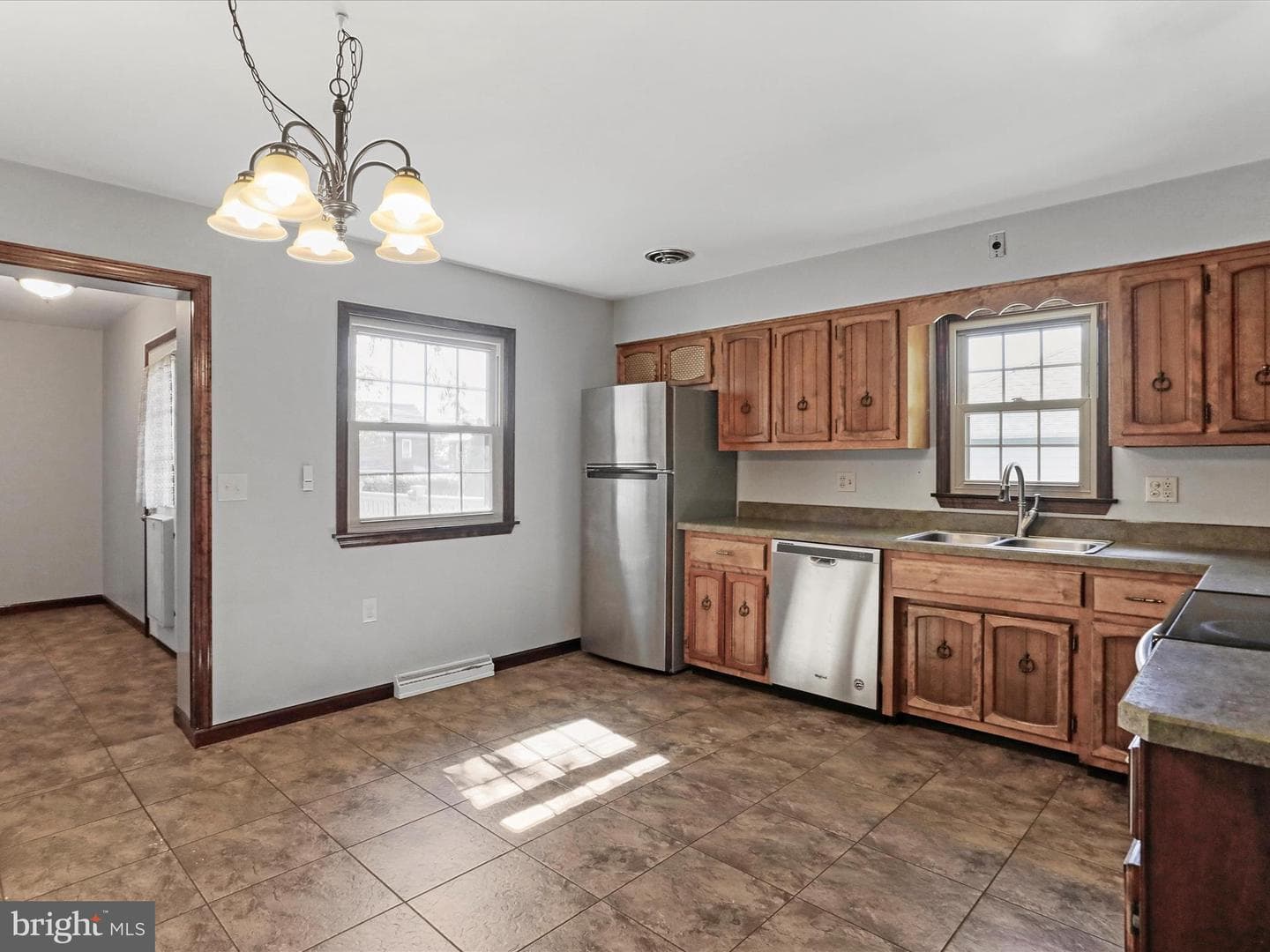407 Caroline Street photo 8