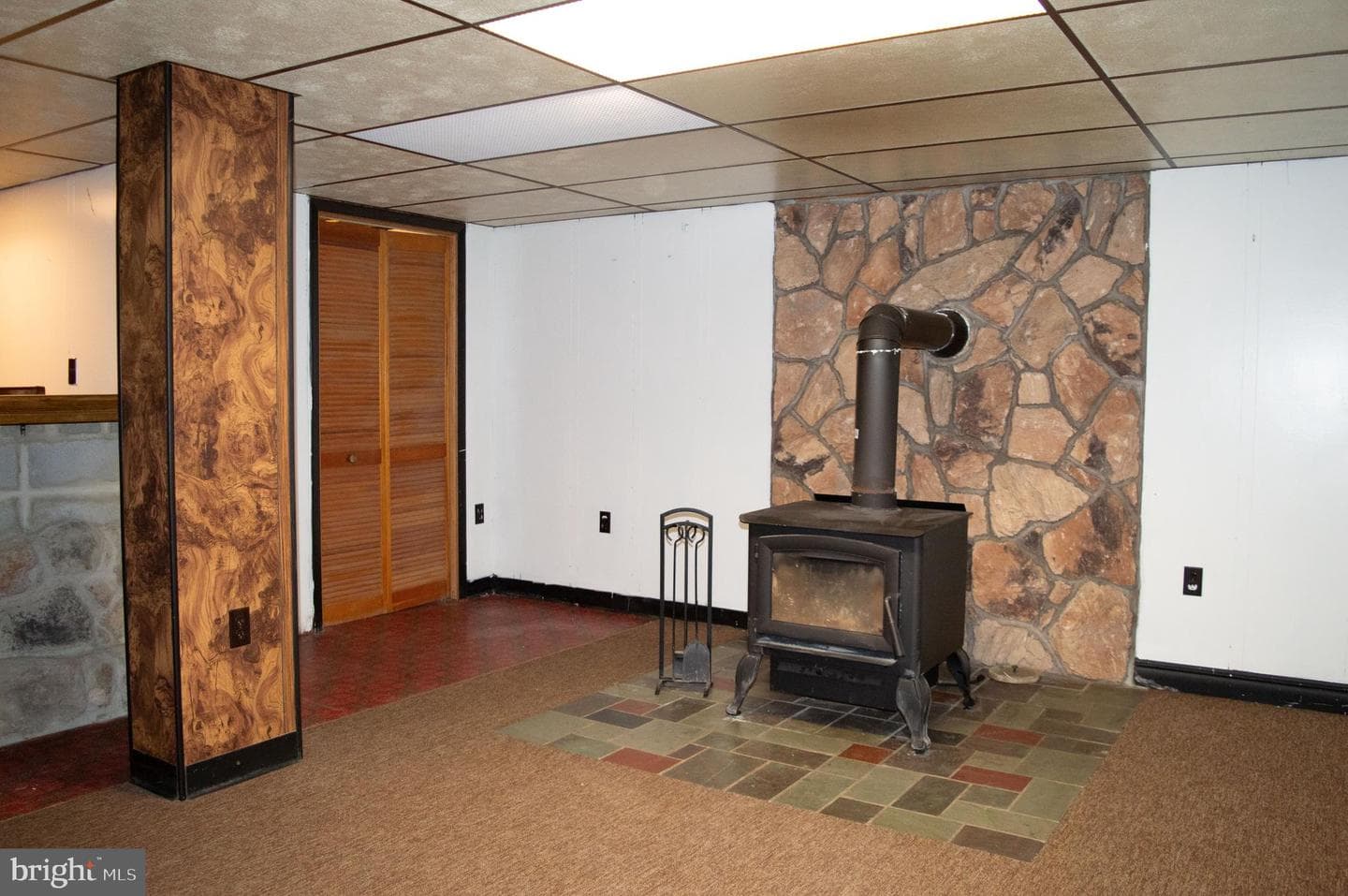 12713 Winchester photo 44