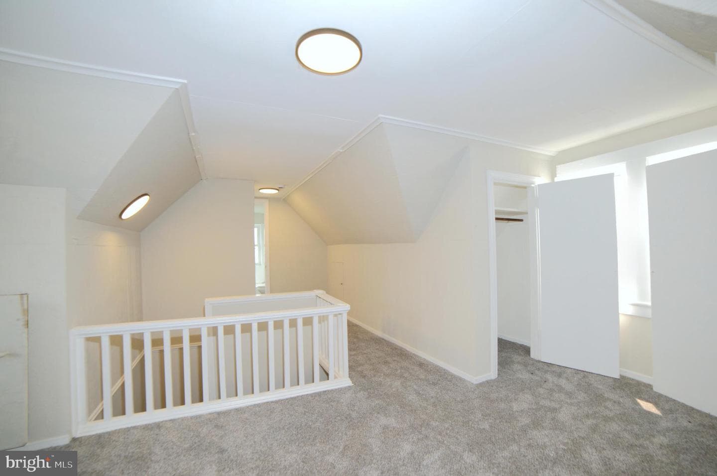 703 Bedford St photo 17