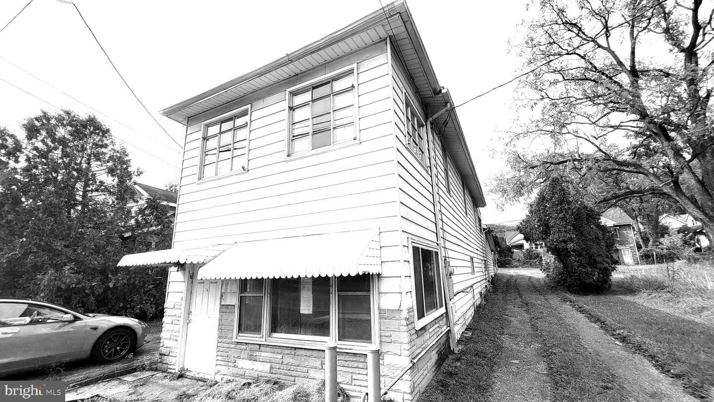 1073 National Highway photo 1