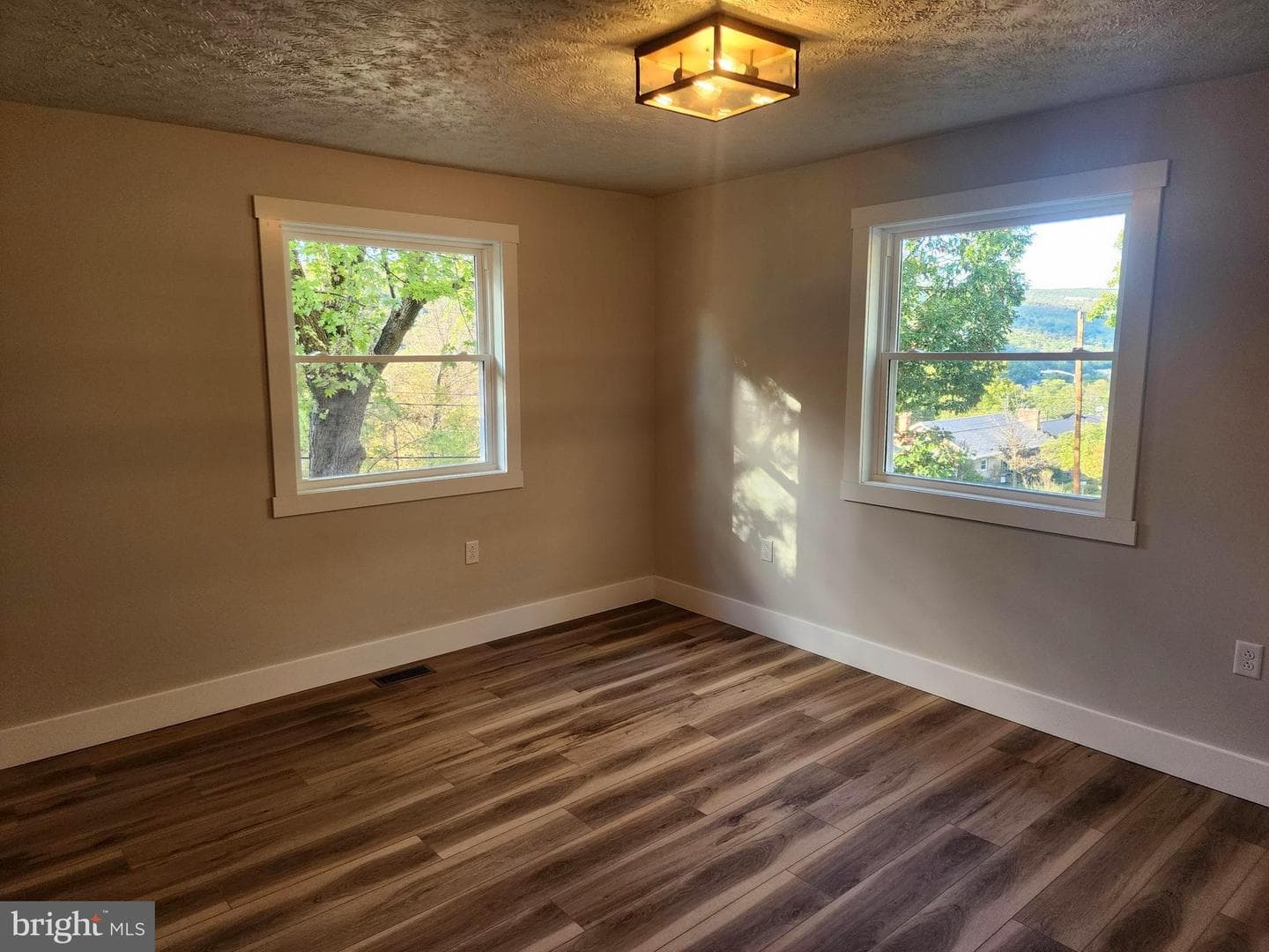 1016 Brown Avenue photo 25
