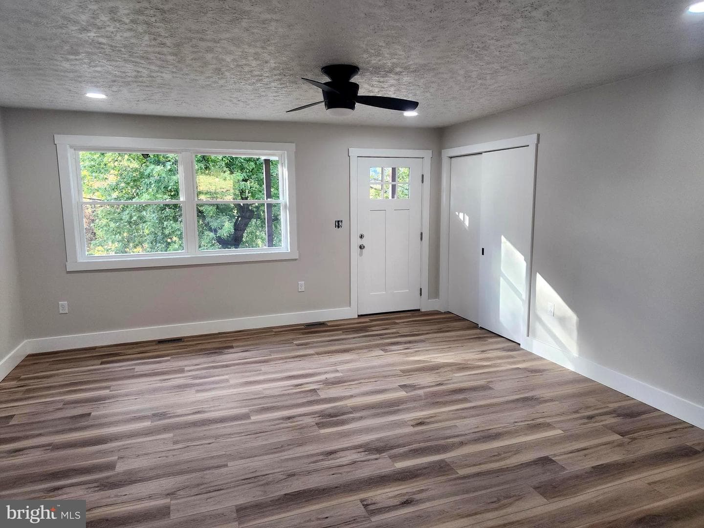 1016 Brown Avenue photo 3