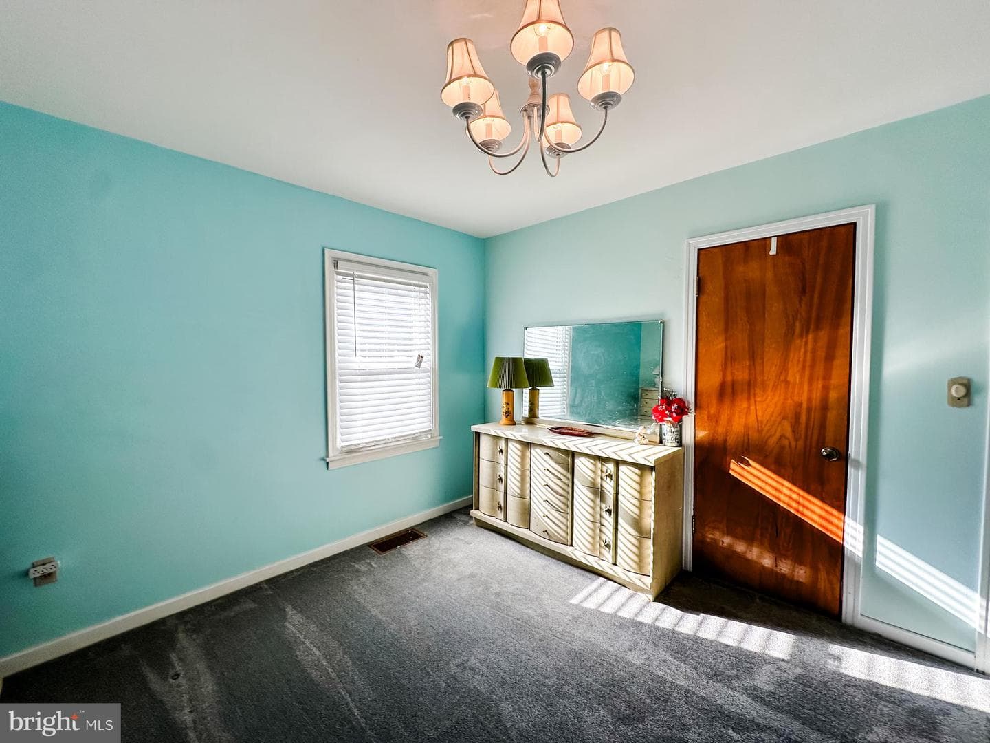 12601 Bowling Street photo 21