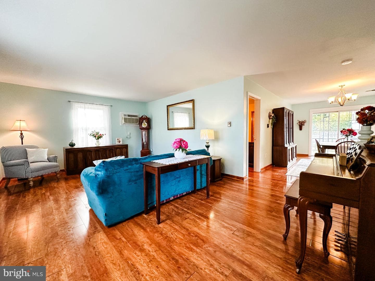 12601 Bowling Street photo 5