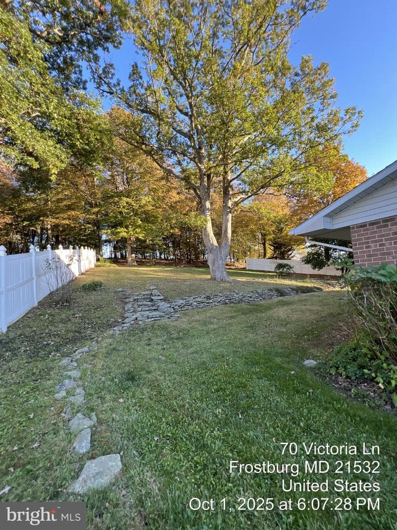 70 Victoria Lane photo 13