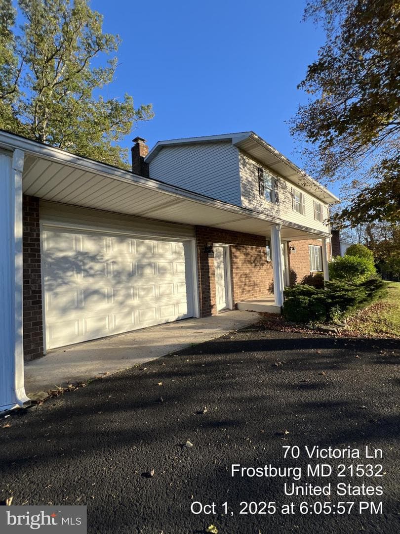 70 Victoria Lane photo 3