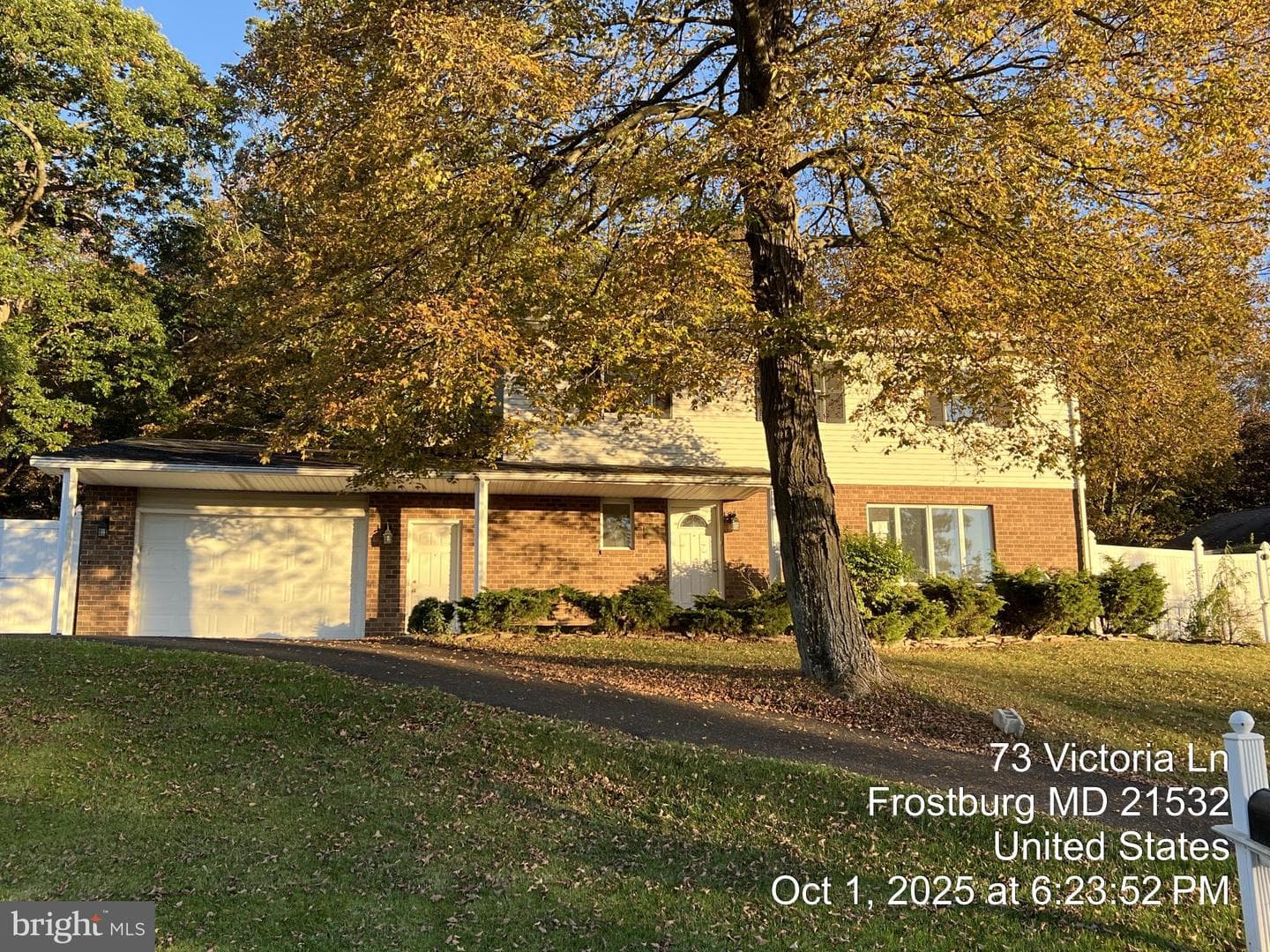 70 Victoria Lane photo 5