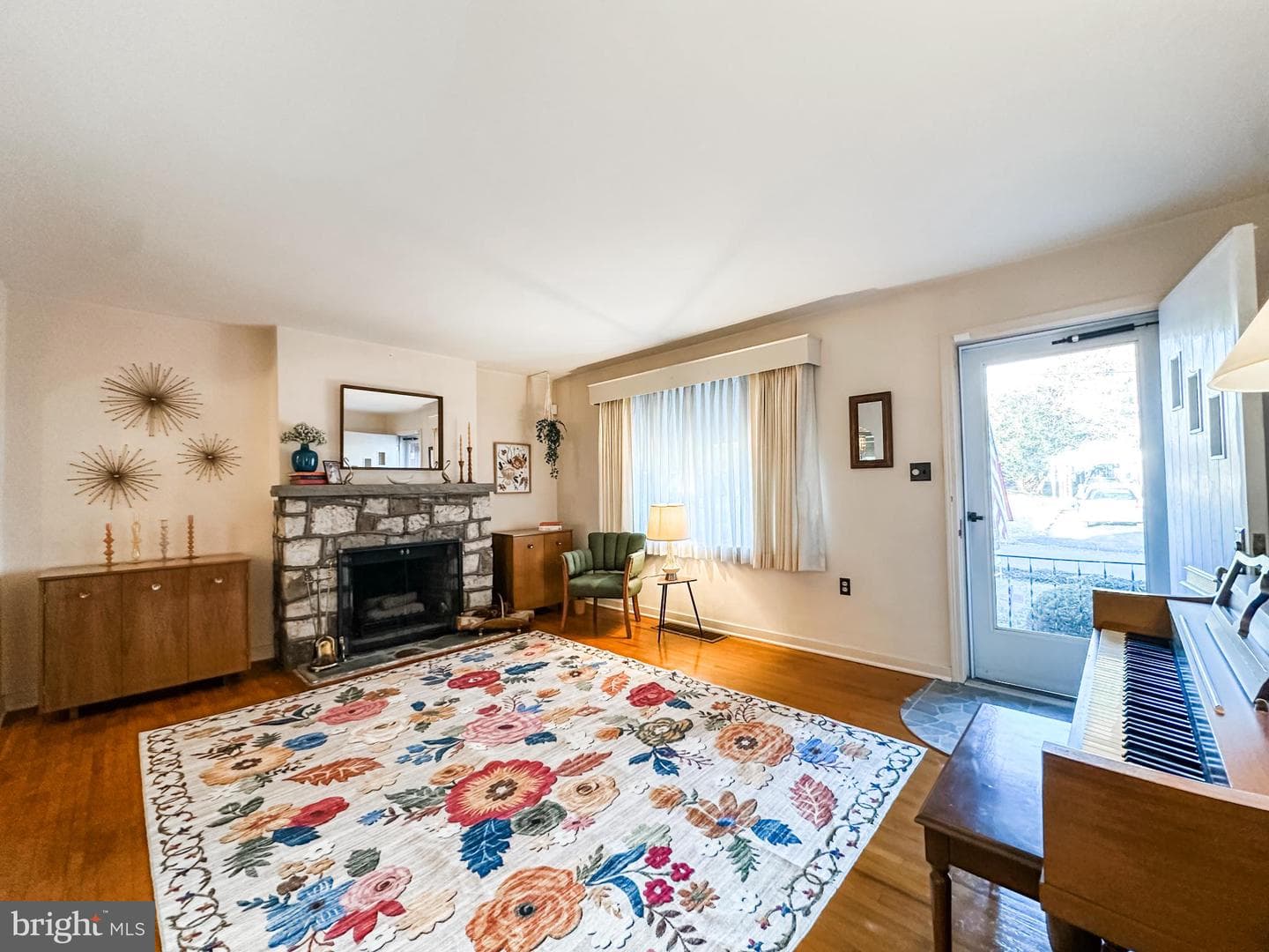 512 Schlund Avenue photo 4