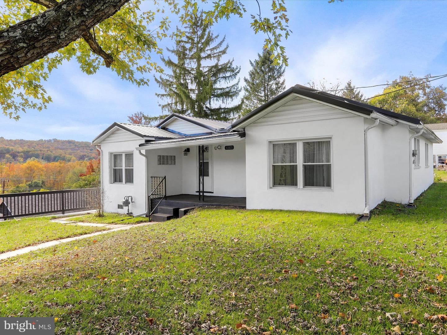 12521 Denny Drive photo 5
