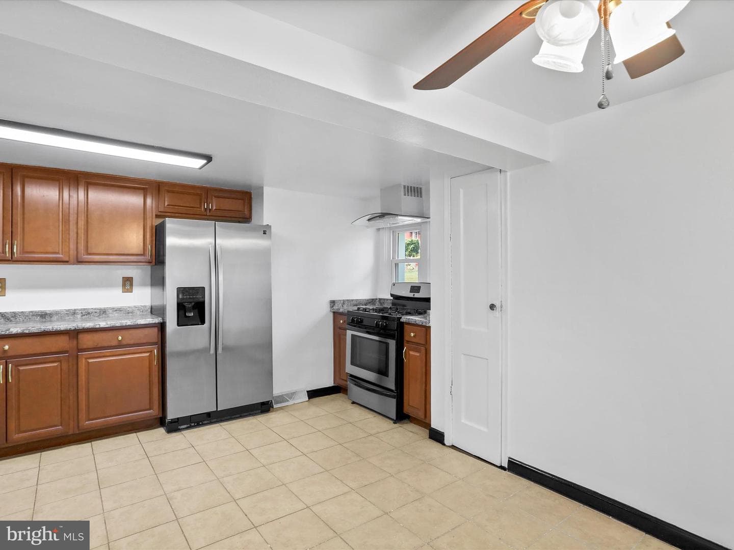 12521 Denny Drive photo 9