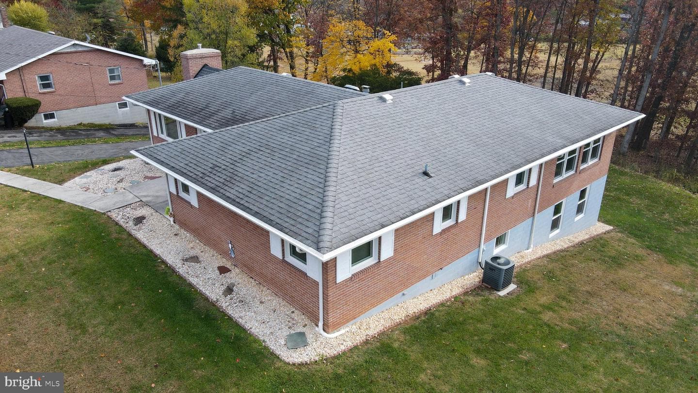 1034 Weires Avenue photo 23