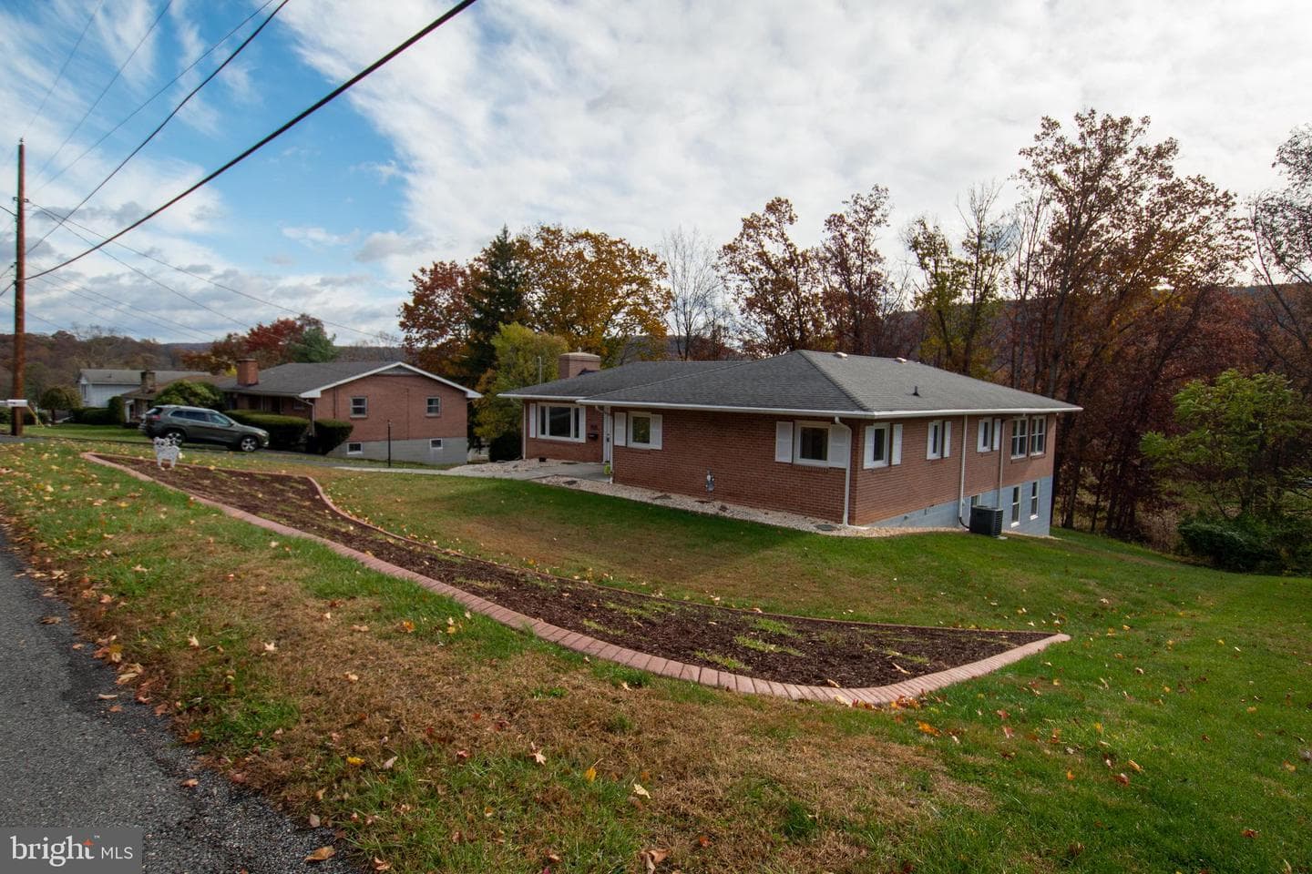 1034 Weires Avenue photo 3