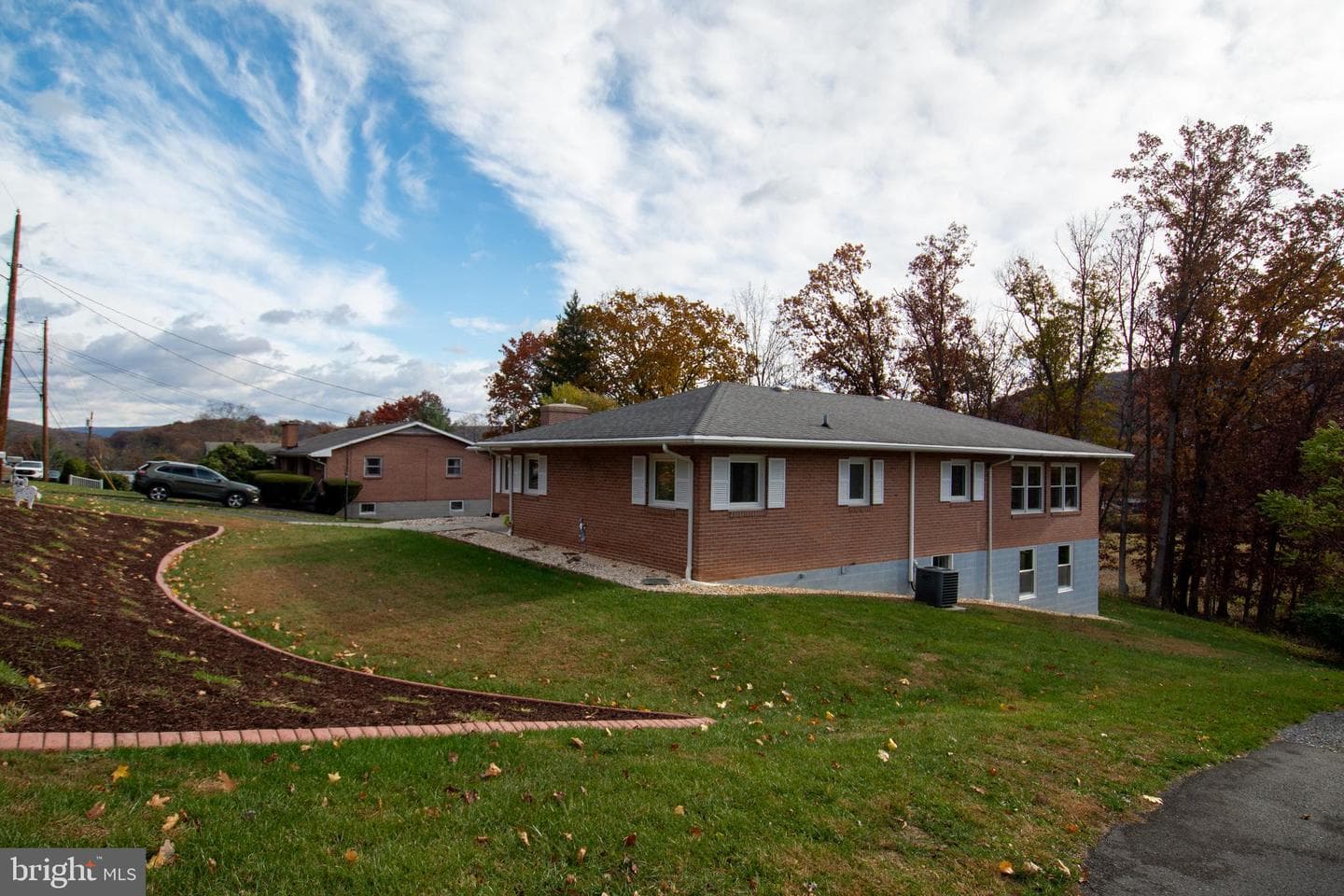 1034 Weires Avenue photo 4