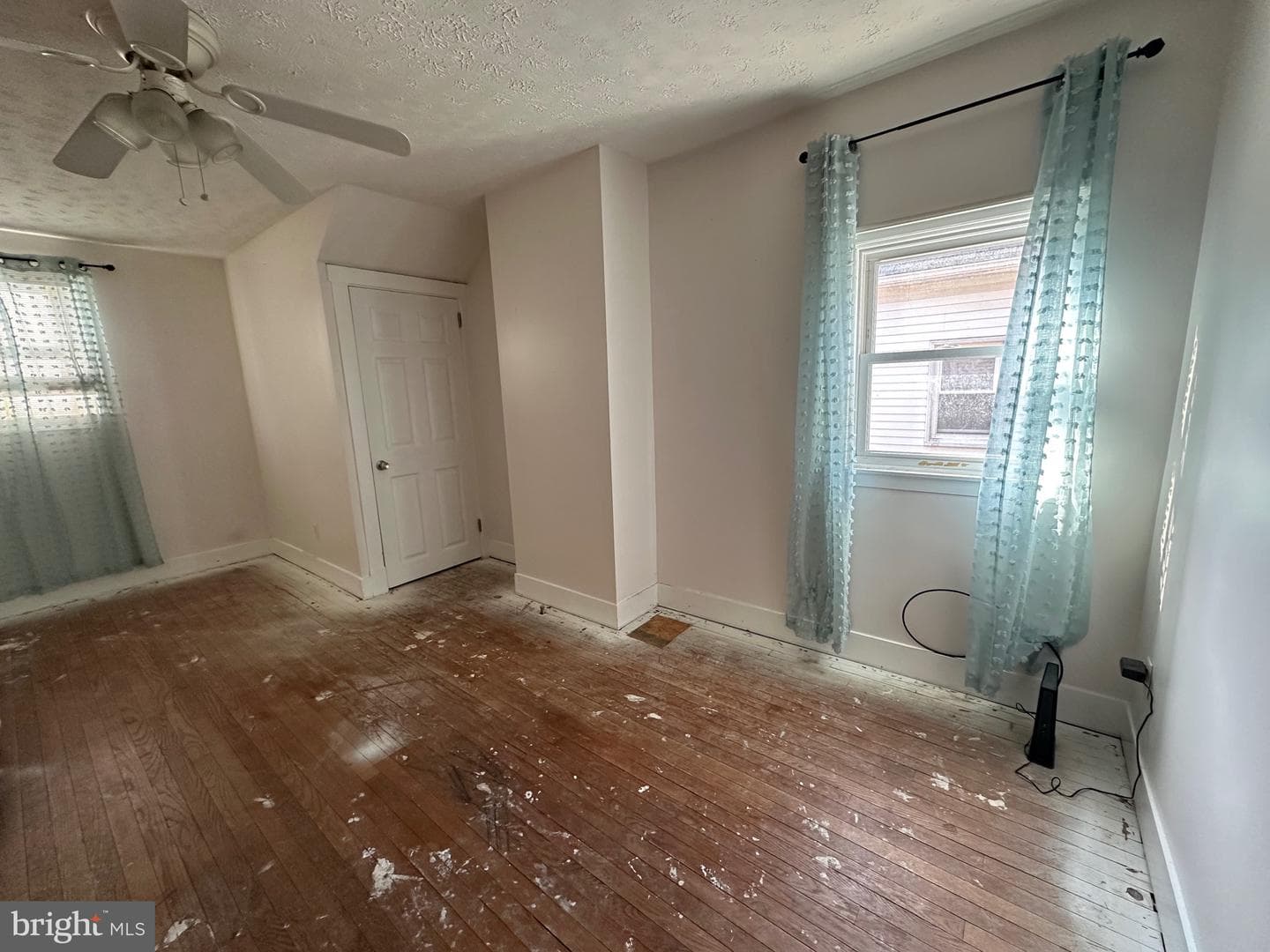 865 Gephart Drive photo 20