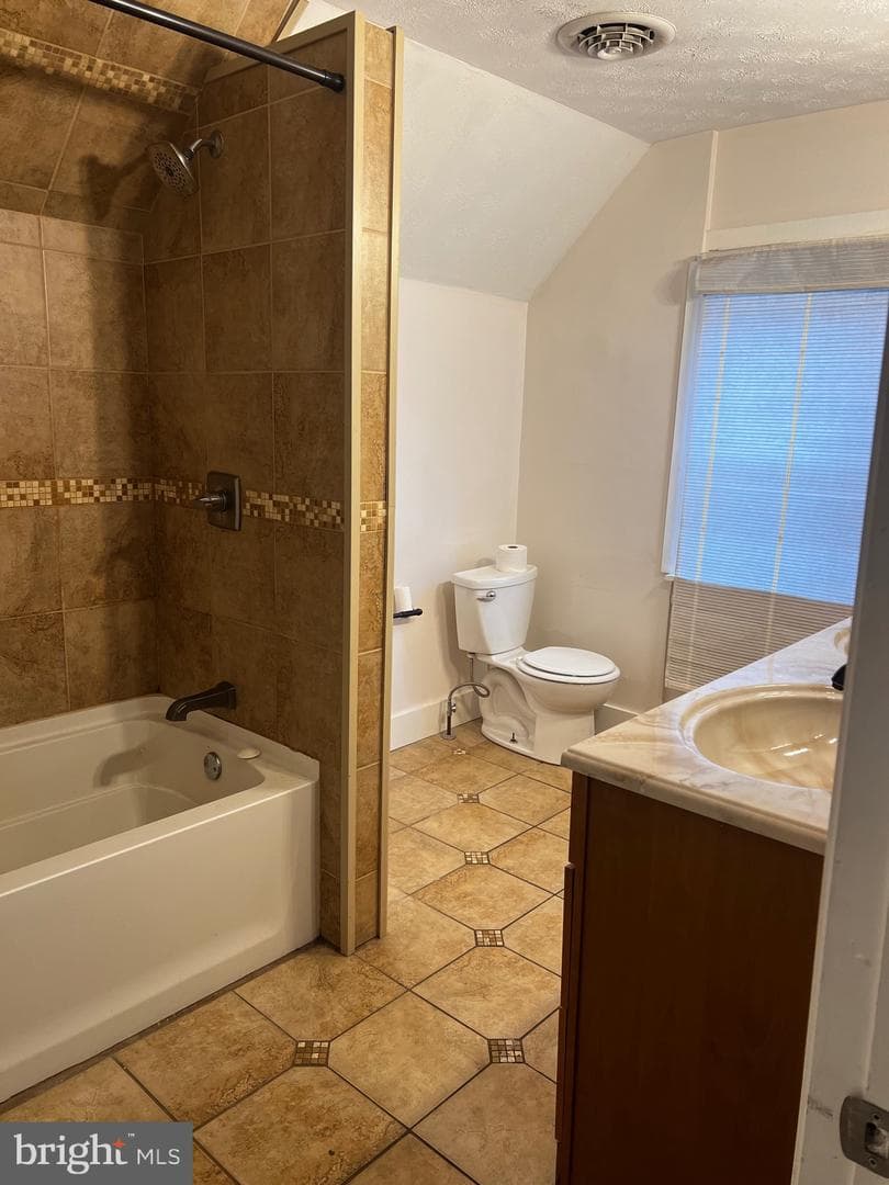 865 Gephart Drive photo 4