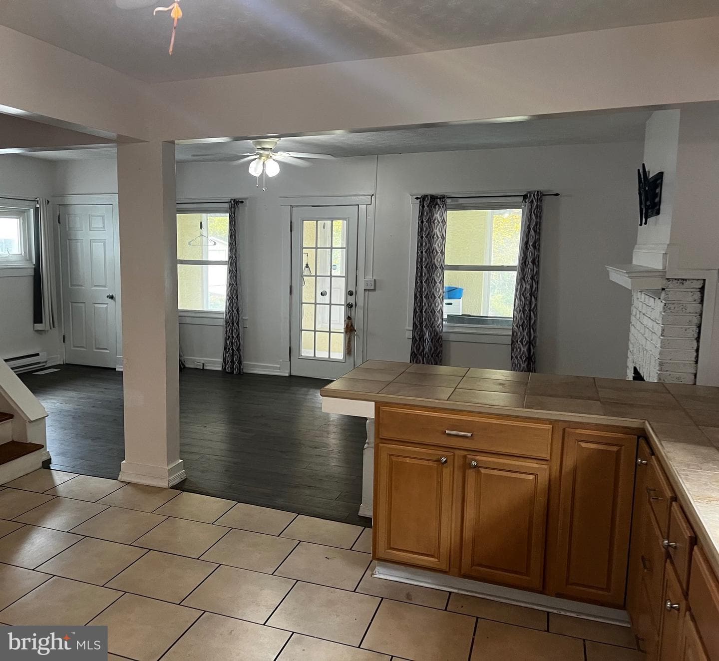 865 Gephart Drive photo 6