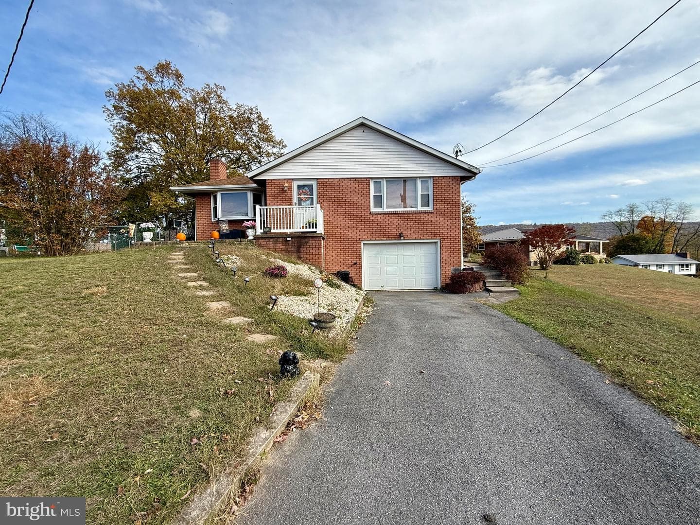 604 White Avenue photo 3
