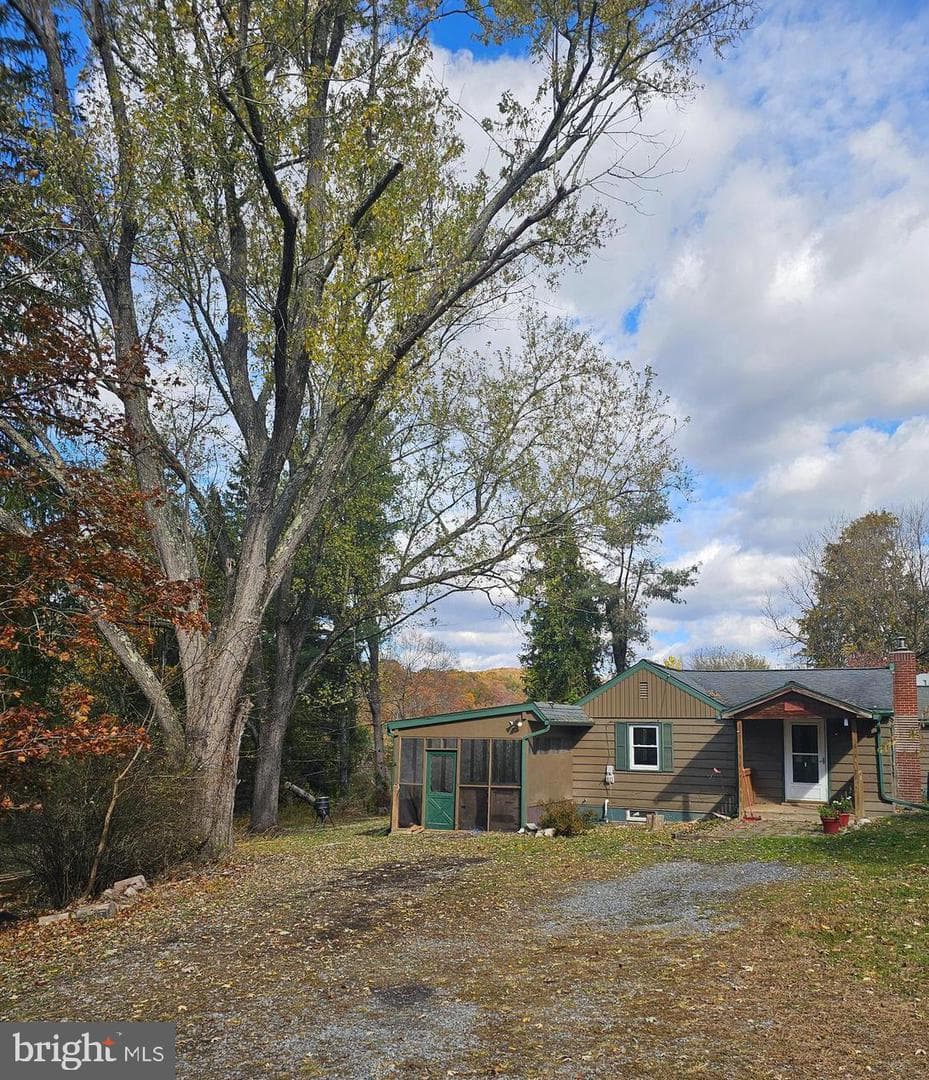 16301 Brice Hollow Road SE photo 2