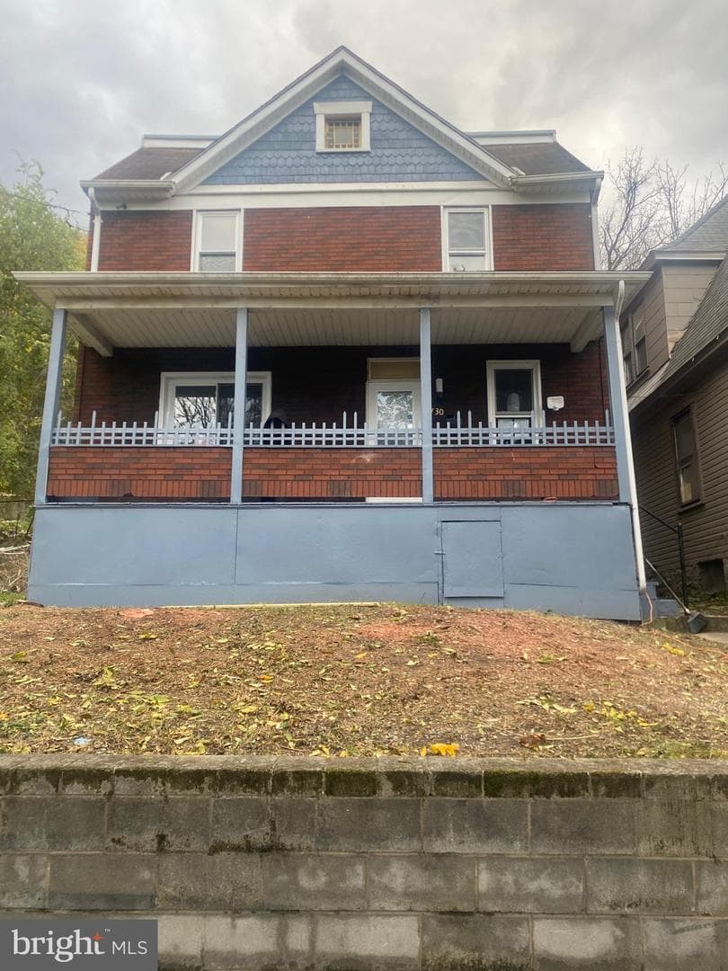 730 Baker St photo 1