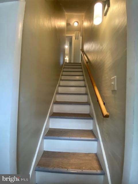 730 Baker St photo 16
