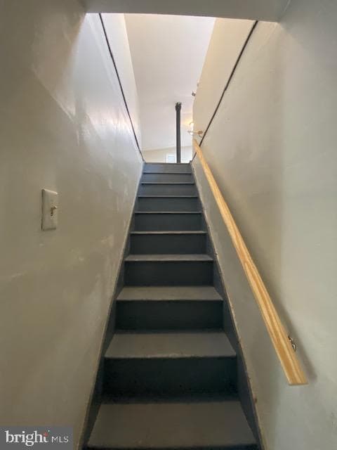 730 Baker St photo 17